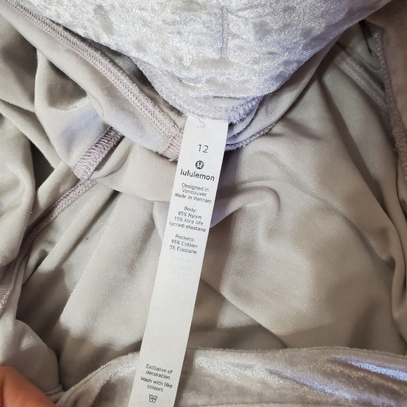 Lululemon Ready to Crush Jogger. Chrome (Light Grey, Silver). Velvet. 28". 12. - Picture 14 of 14